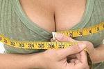 Размер женской груди постоянно увеличивается